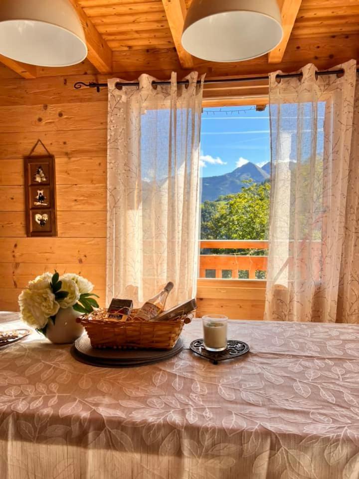 Chalet Charming Family For 8 People, With Private Hot Tub Les Clefs