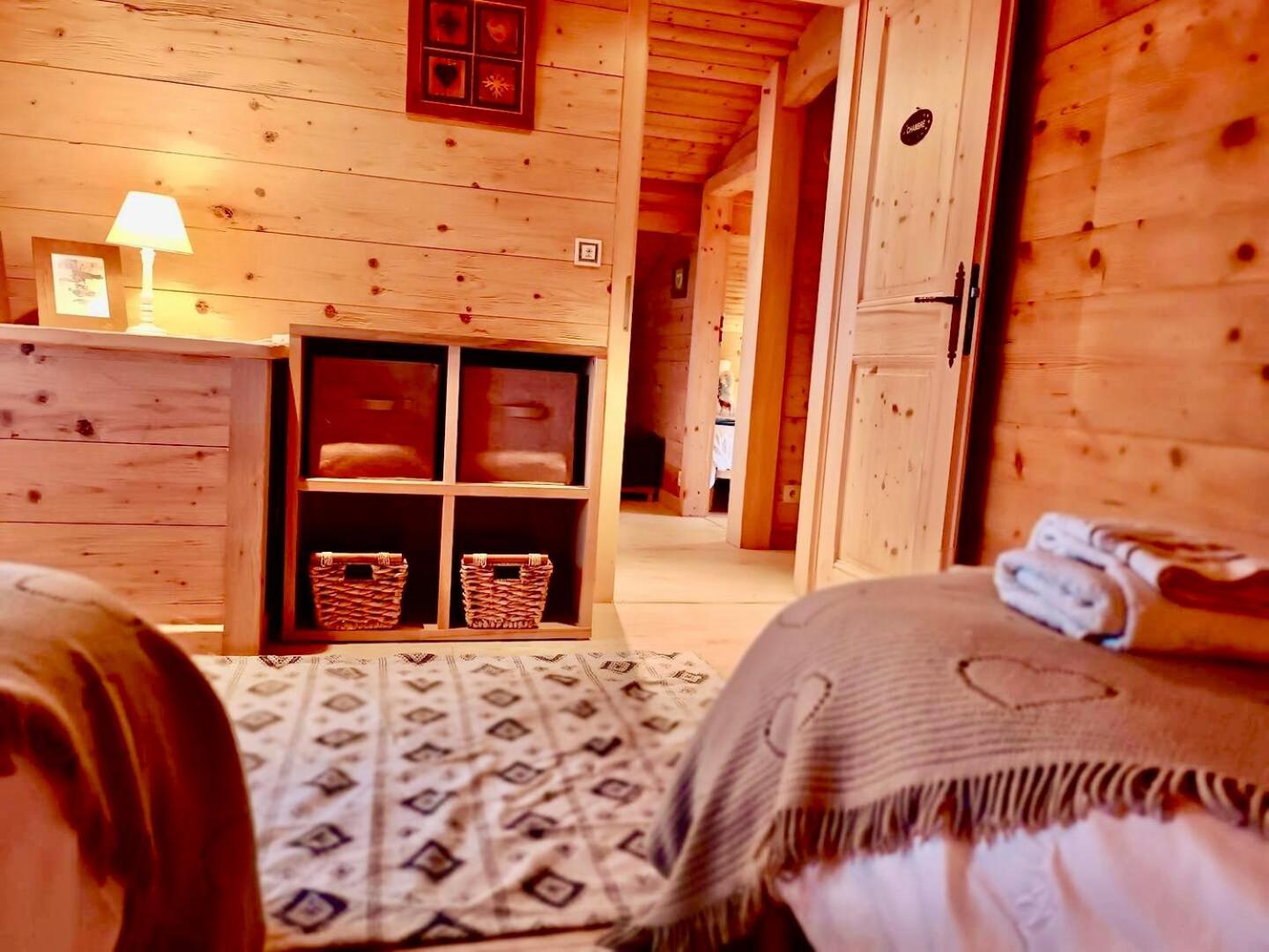 Charming Family For 8 People, With Private Hot Tub Chalet *