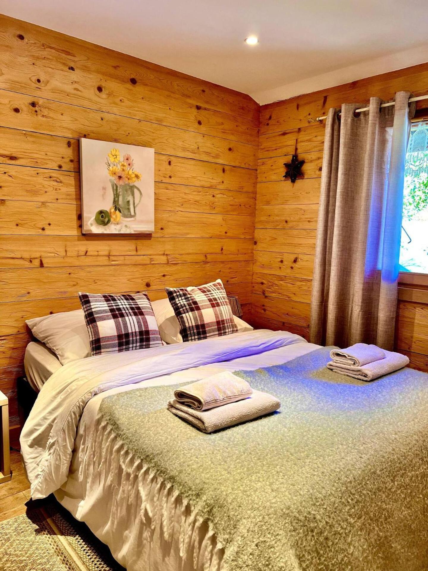 Chalet Charming Family For 8 People, With Private Hot Tub *