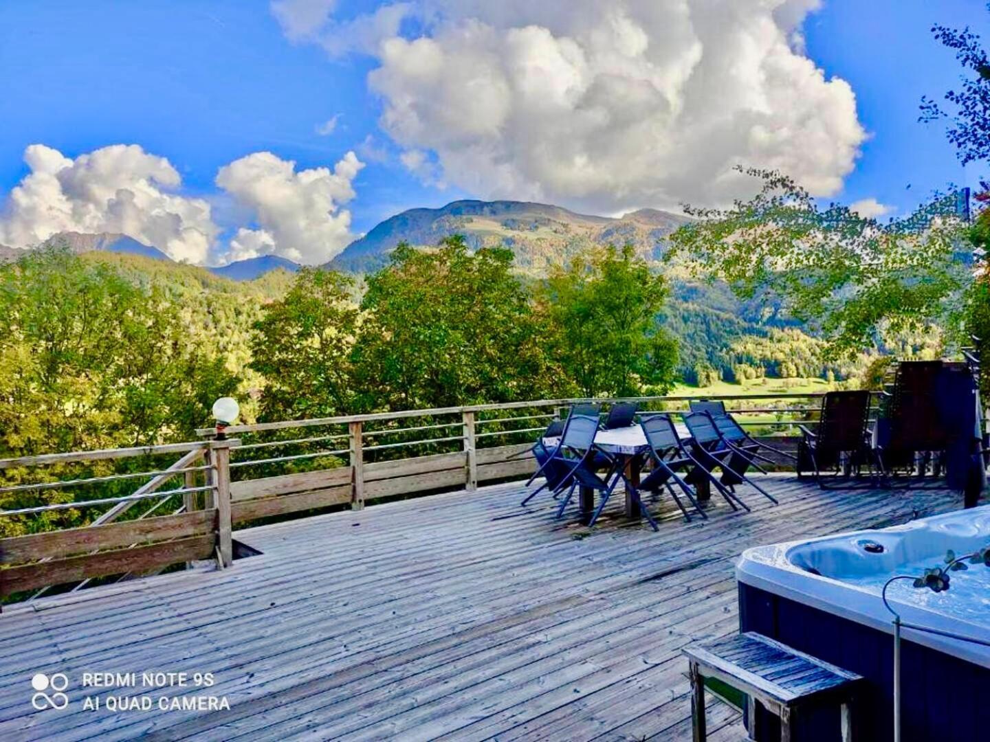 Charming Family For 8 People, With Private Hot Tub *