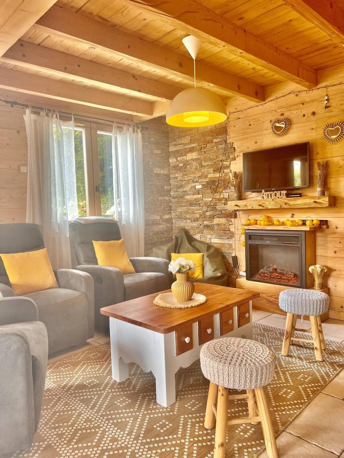 Charming Family For 8 People, With Private Hot Tub * Les Clefs
