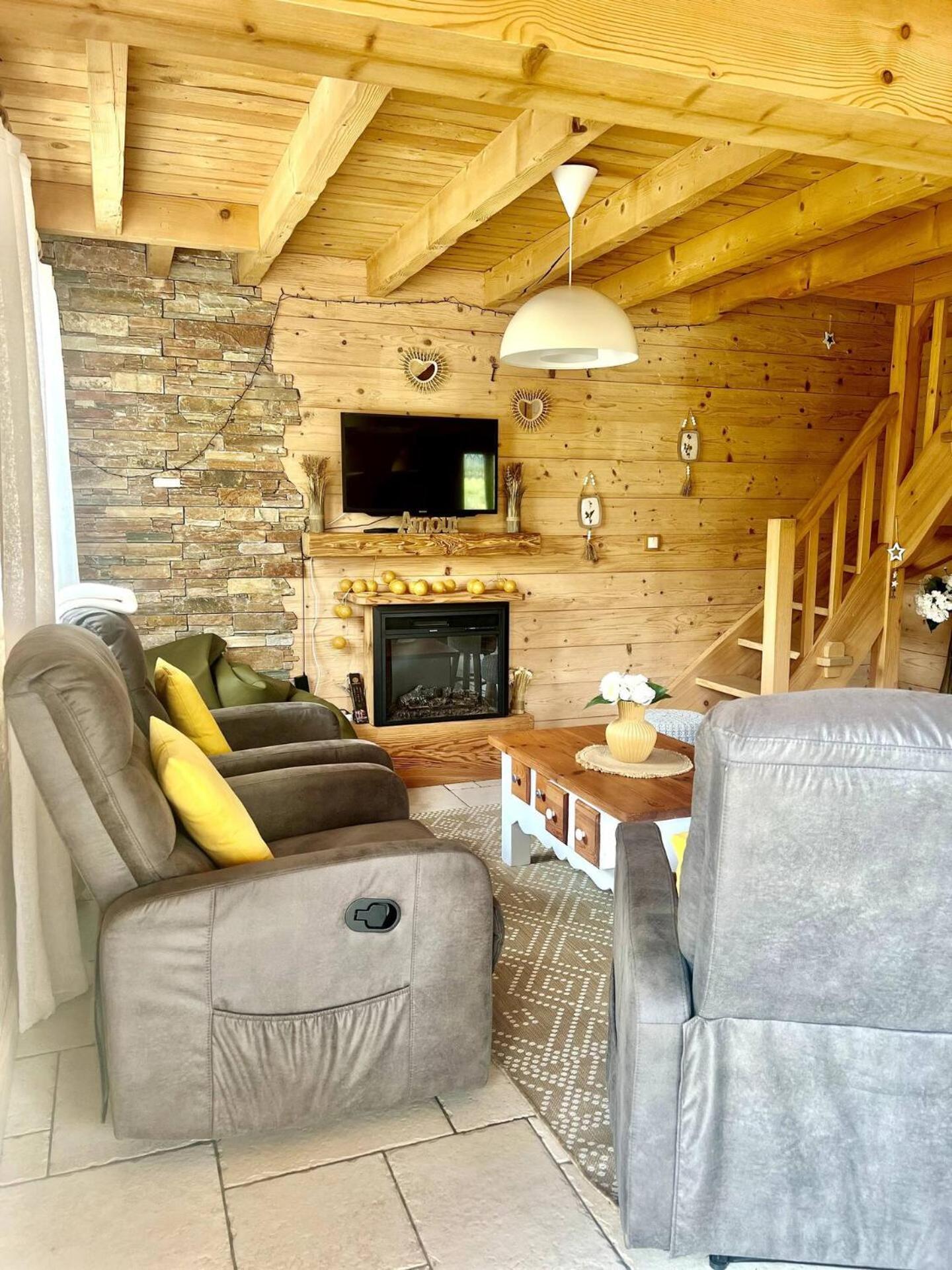 Chalet Charming Family For 8 People, With Private Hot Tub