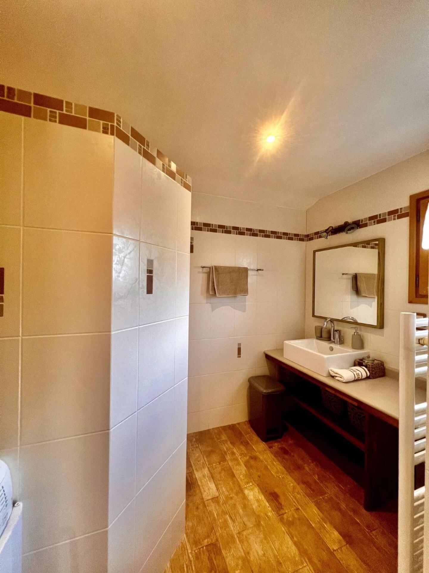 Chalet Charming Family For 8 People, With Private Hot Tub Les Clefs