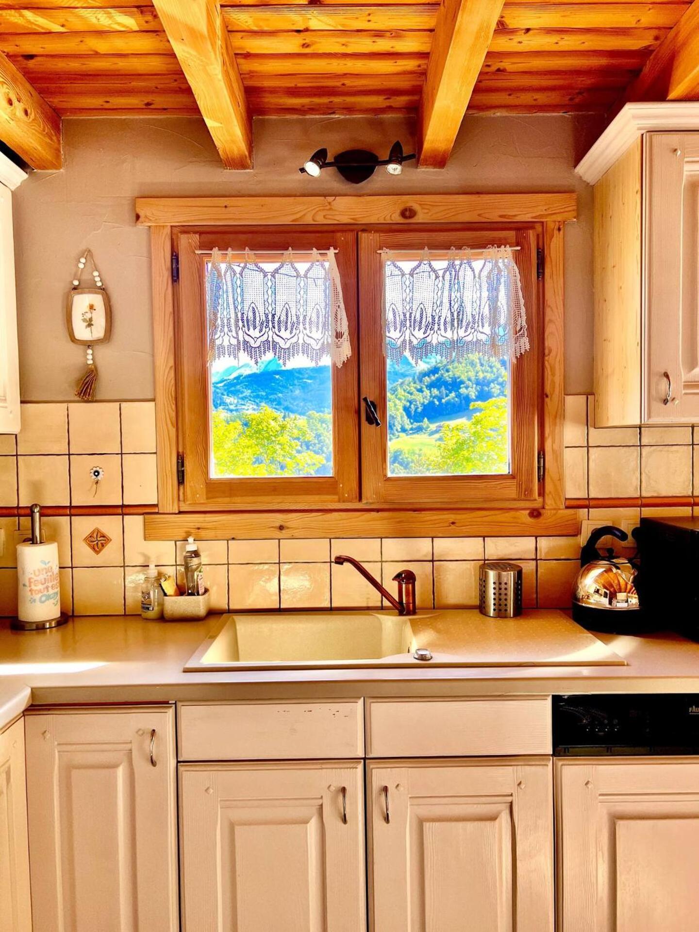Charming Family For 8 People, With Private Hot Tub