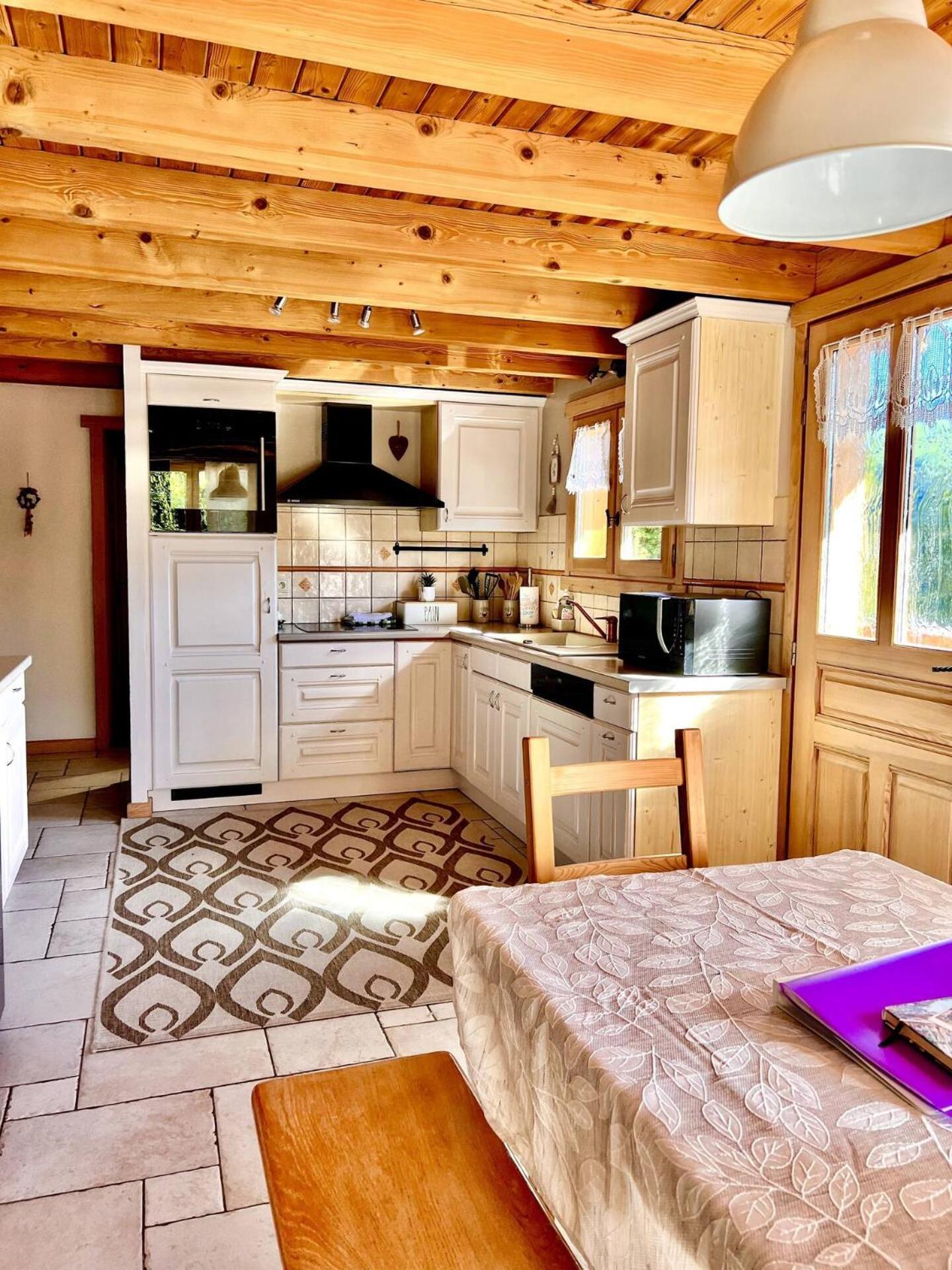 Chalet Charming Family For 8 People, With Private Hot Tub