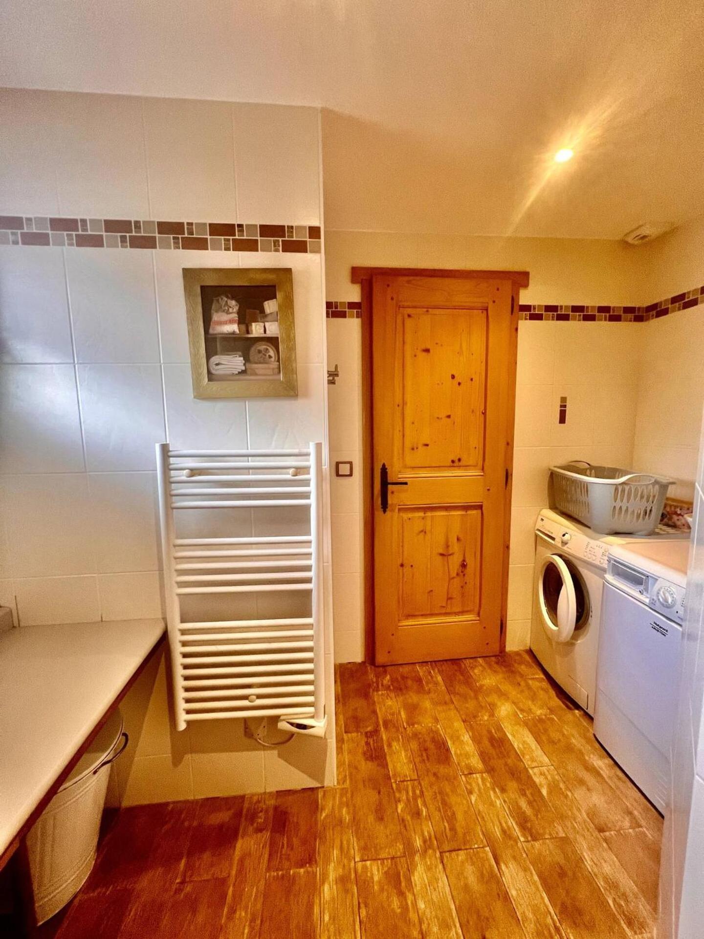 Chalet Charming Family For 8 People, With Private Hot Tub Les Clefs