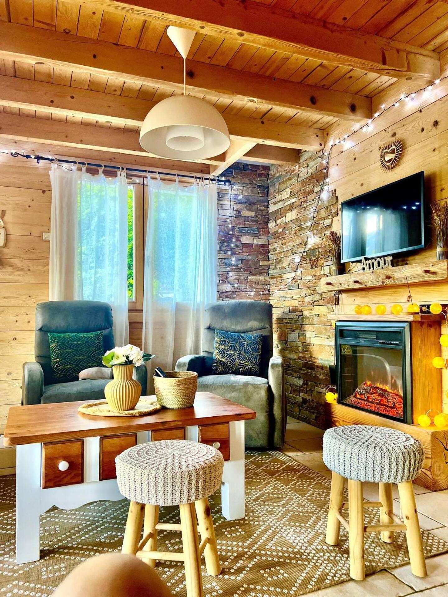 Charming Family For 8 People, With Private Hot Tub
