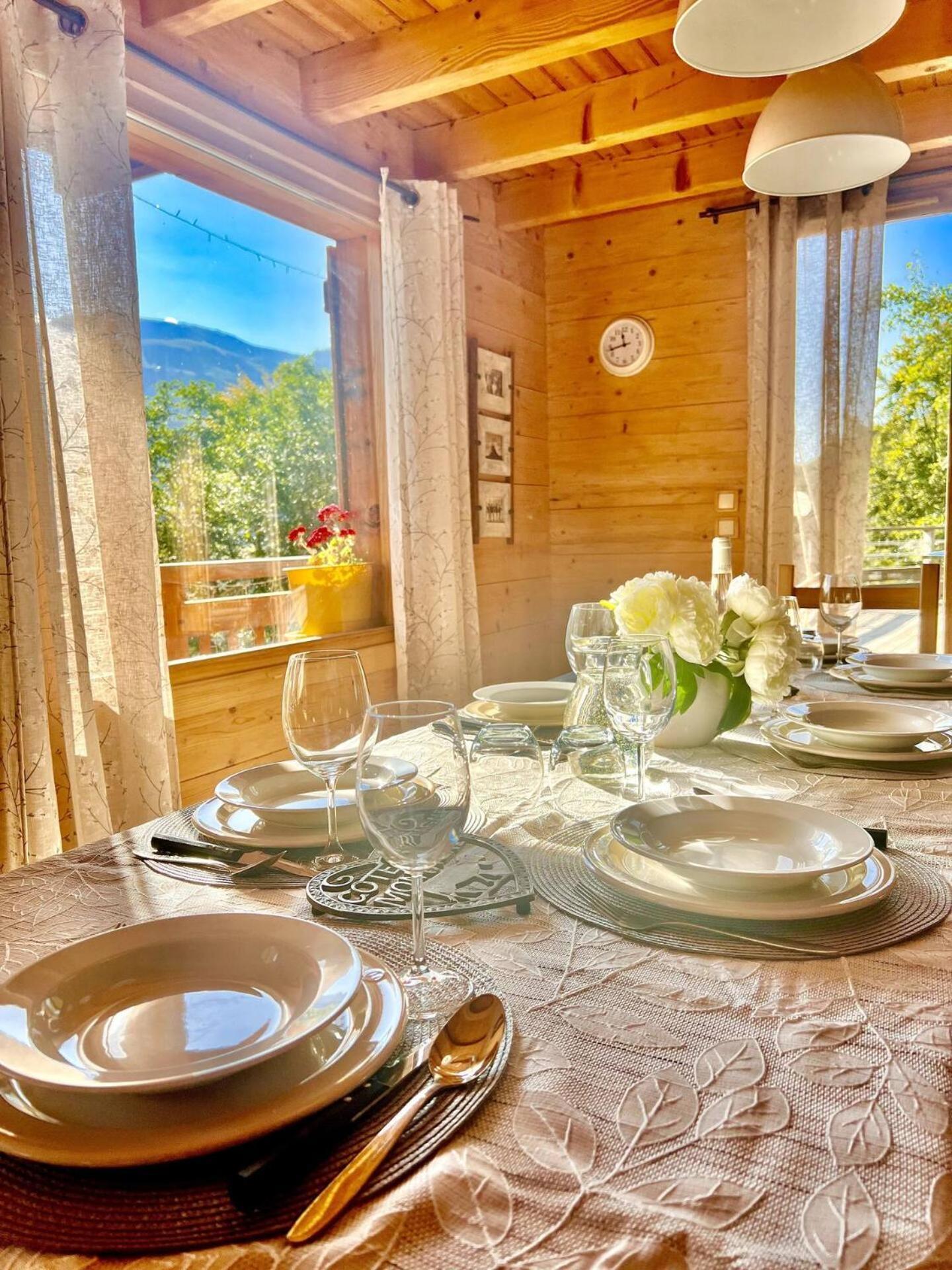 Charming Family For 8 People, With Private Hot Tub Chalet *